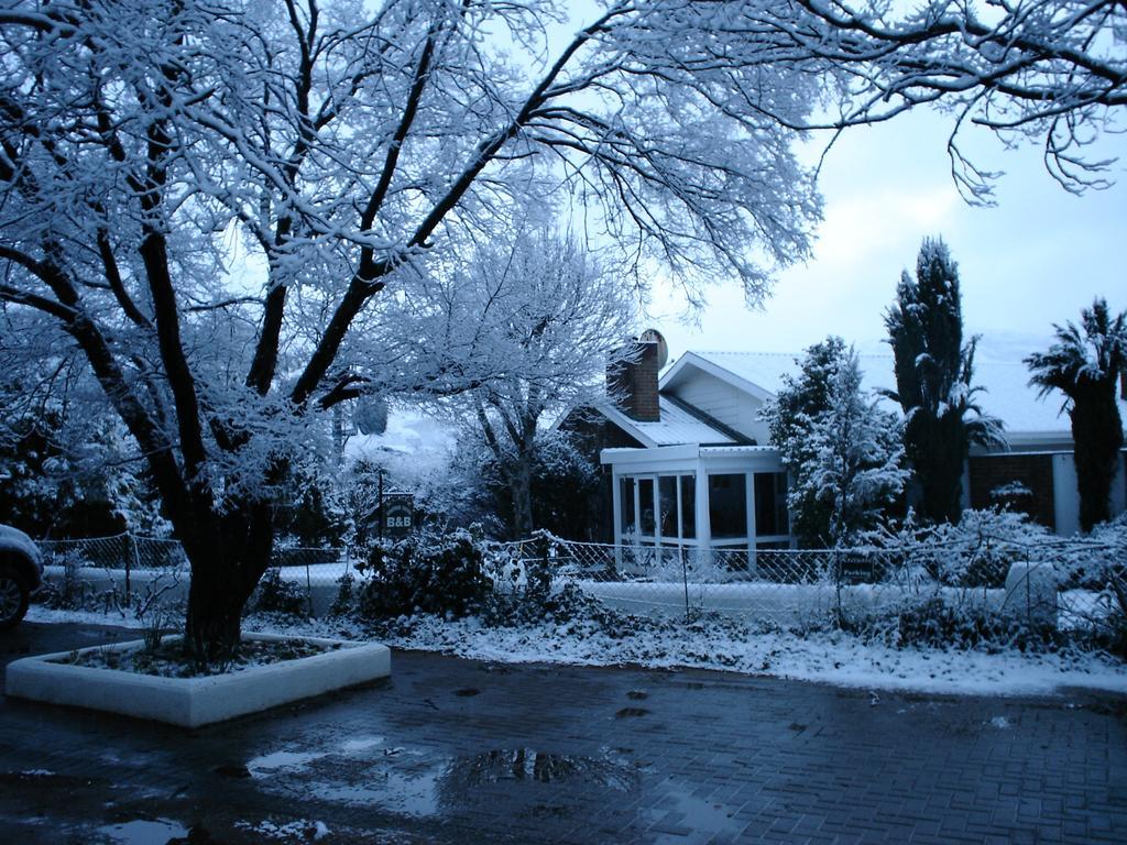 Rosewood Corner, Clarens Bed & Breakfast エクステリア 写真