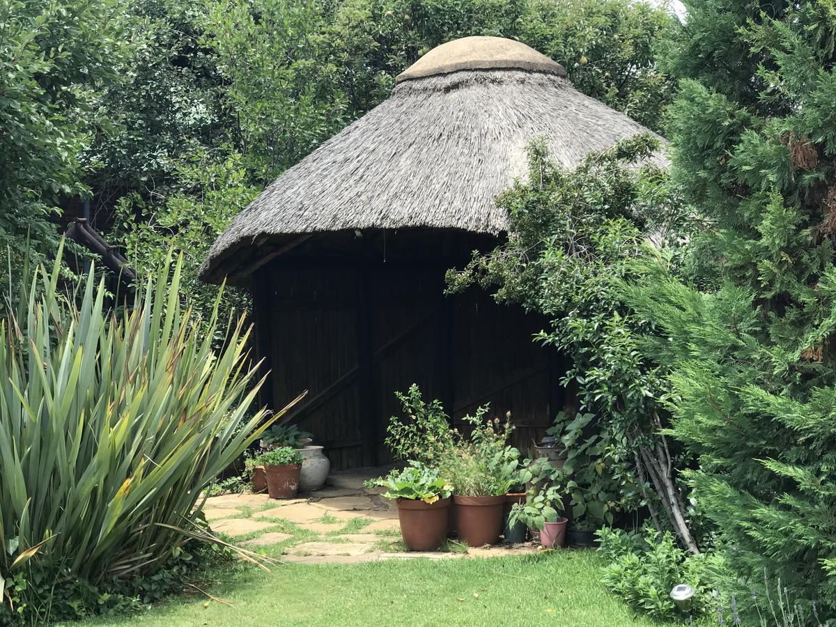 Rosewood Corner, Clarens Bed & Breakfast エクステリア 写真