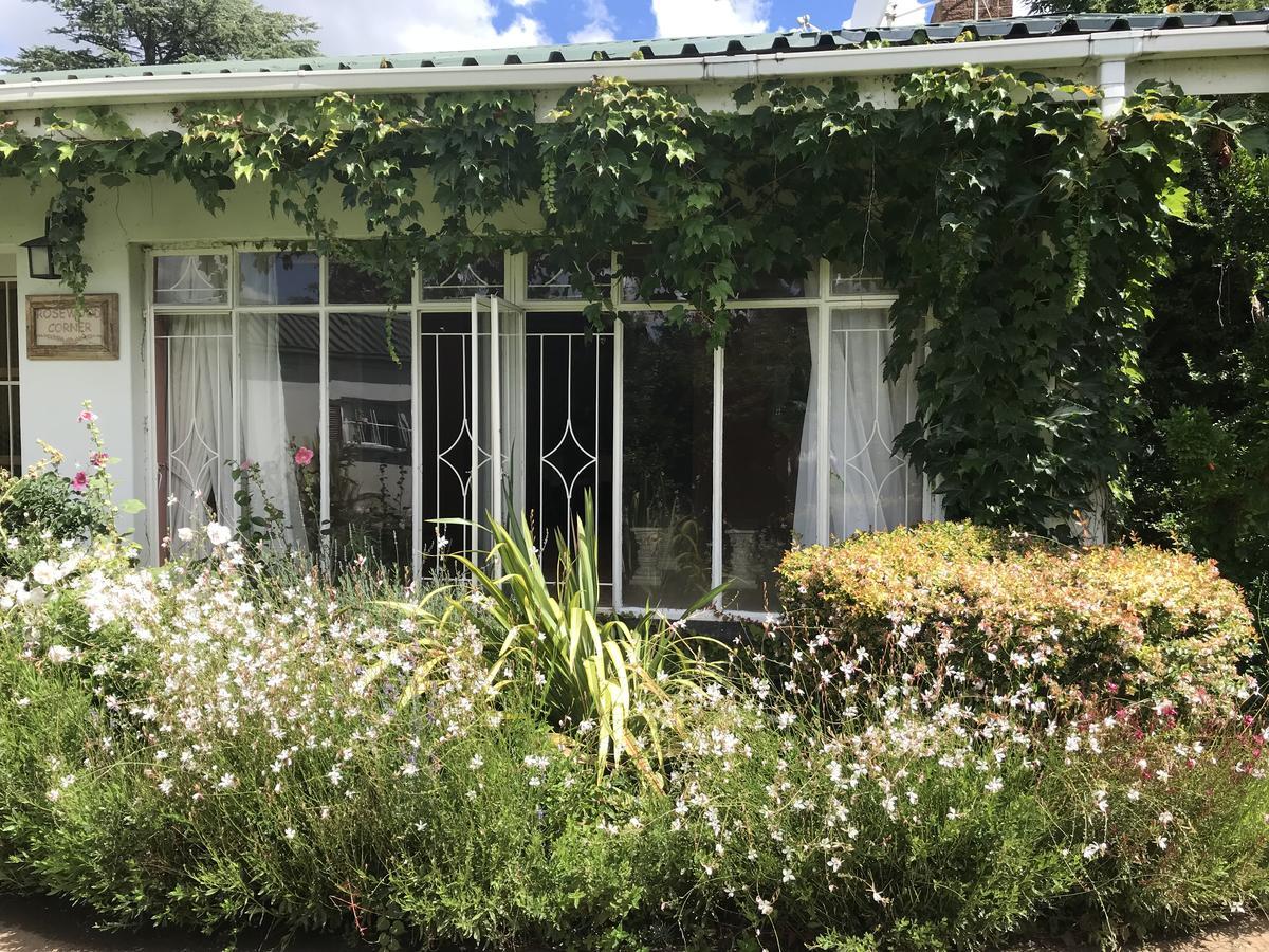 Rosewood Corner, Clarens Bed & Breakfast エクステリア 写真