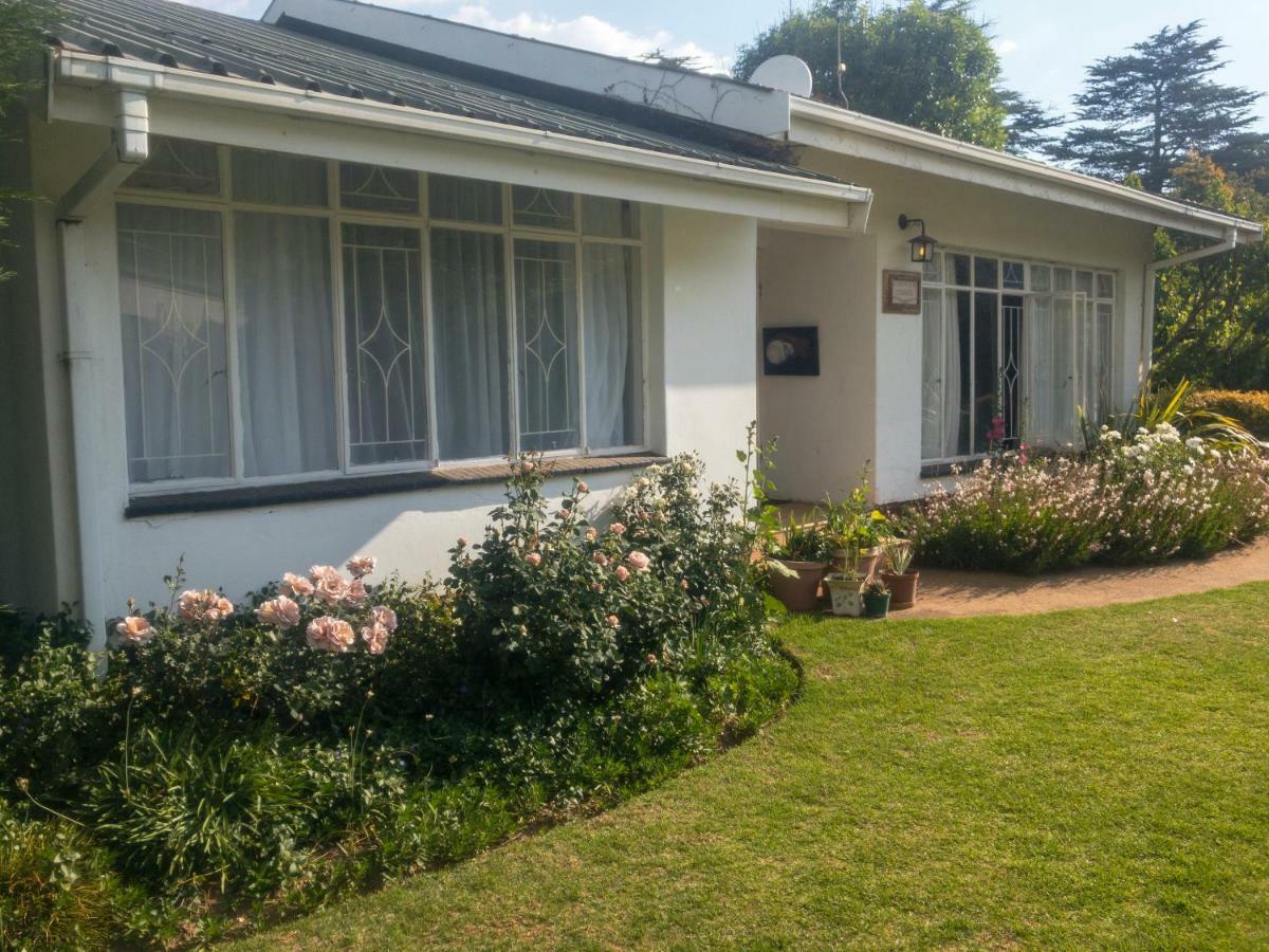 Rosewood Corner, Clarens Bed & Breakfast エクステリア 写真