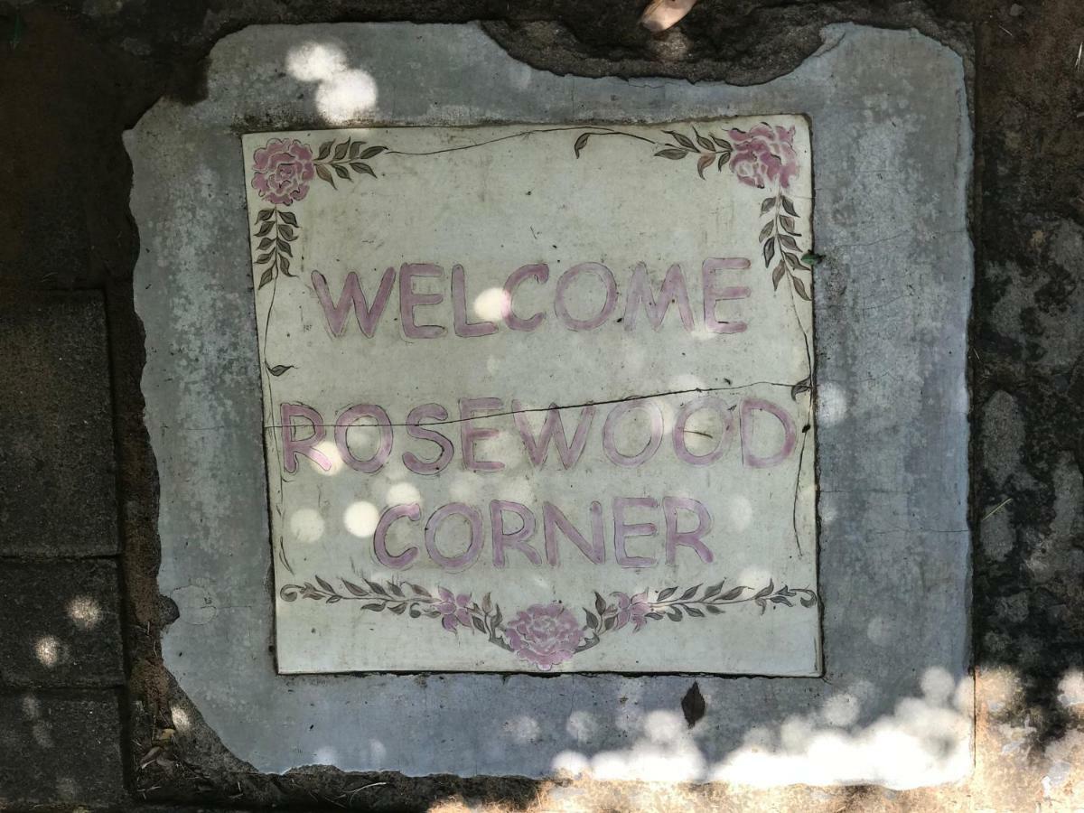 Rosewood Corner, Clarens Bed & Breakfast エクステリア 写真